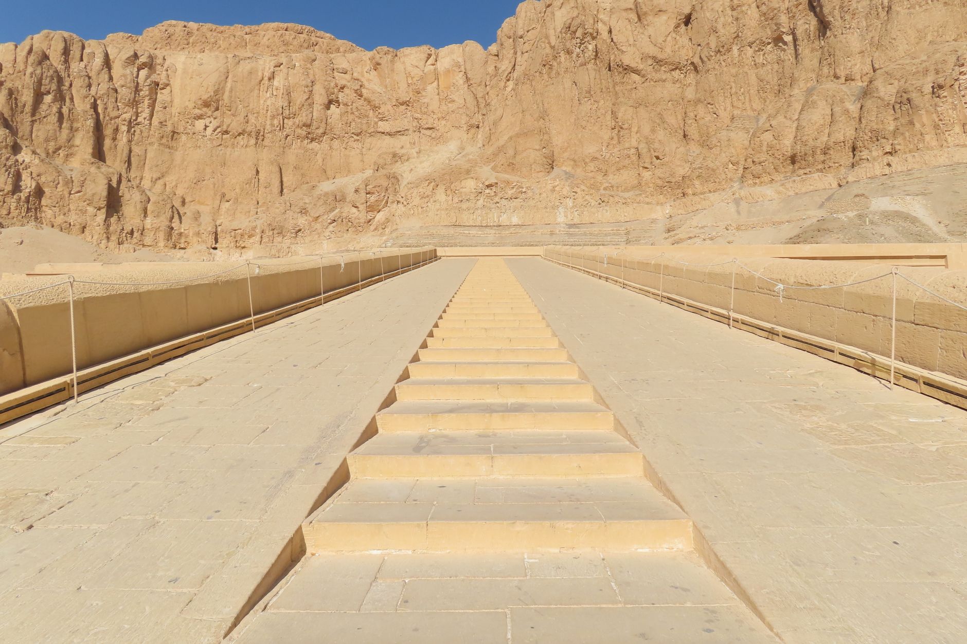 The Sandstone Quarries of Gebel el-Silsila