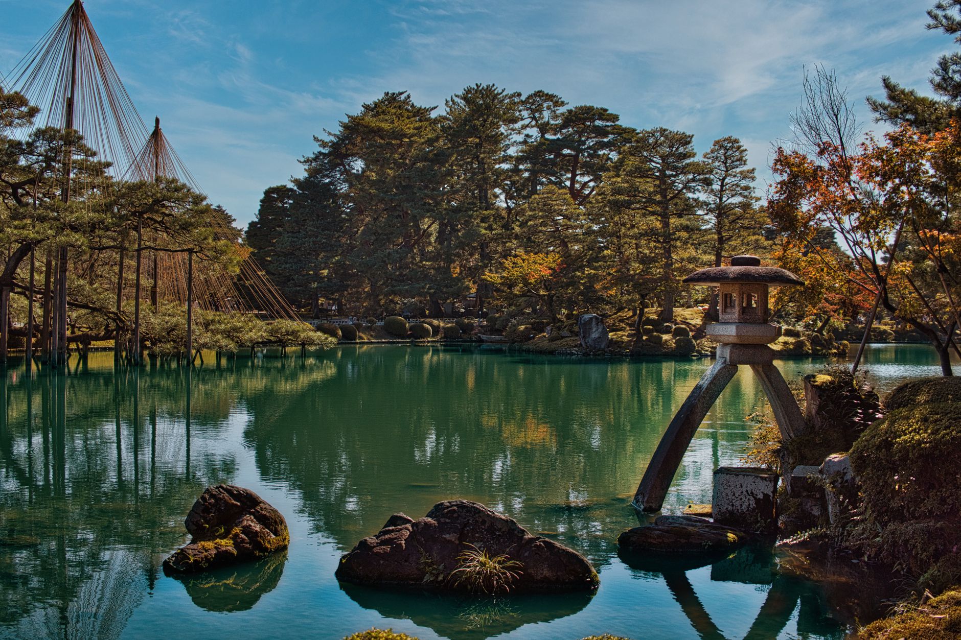 Kenrokuen Garden's Yukizuri Ropes, Kanazawa