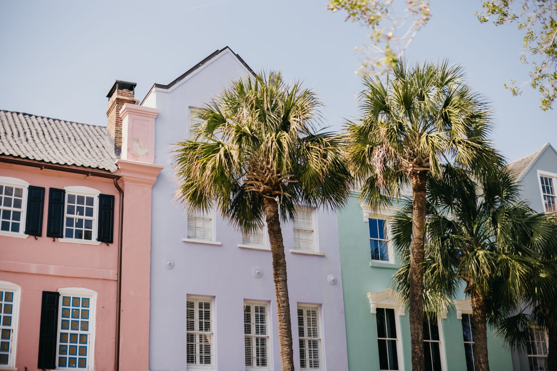 Pastel-colored historic houses along Rainbow Row in Charleston, South Carolina