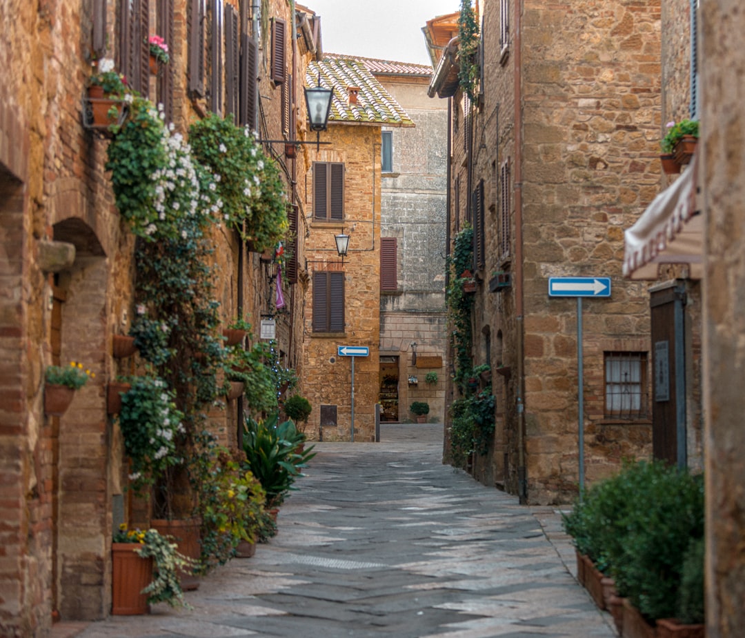 Pienza's Corso Rossellino, a favorite spot for guest strolls between wedding-day appointments.