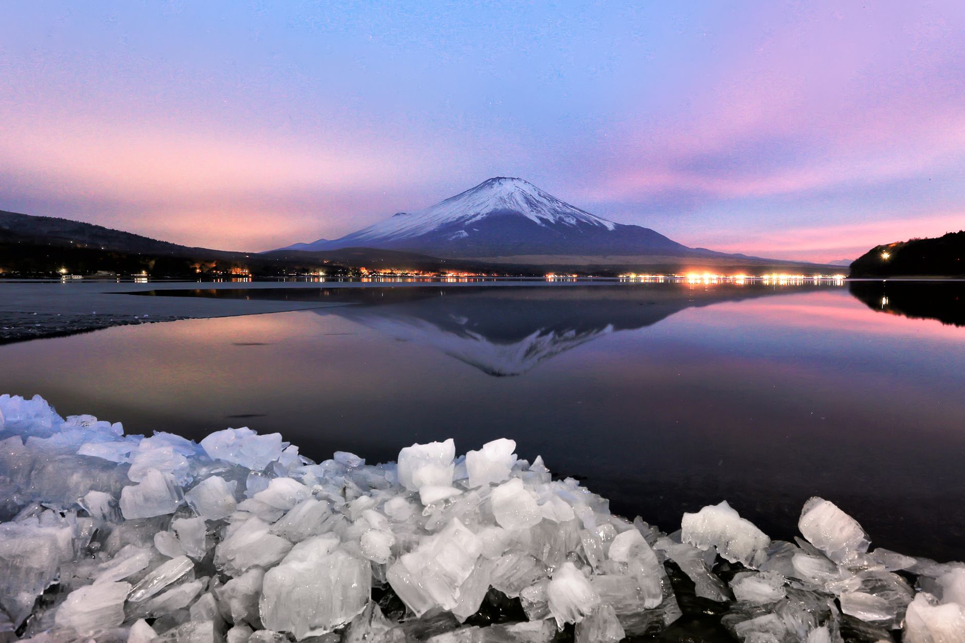 Private outdoor onsen bath with mountain view in Hakone