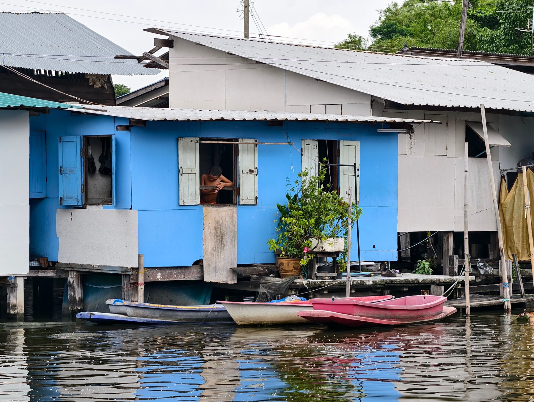 Klong Boats Through Thonburi and an Afternoon at Chatuchak